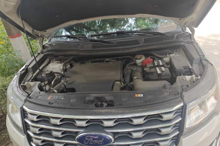 Used Ford Explorer 2017 3.5T Elite Edition Engine Bay