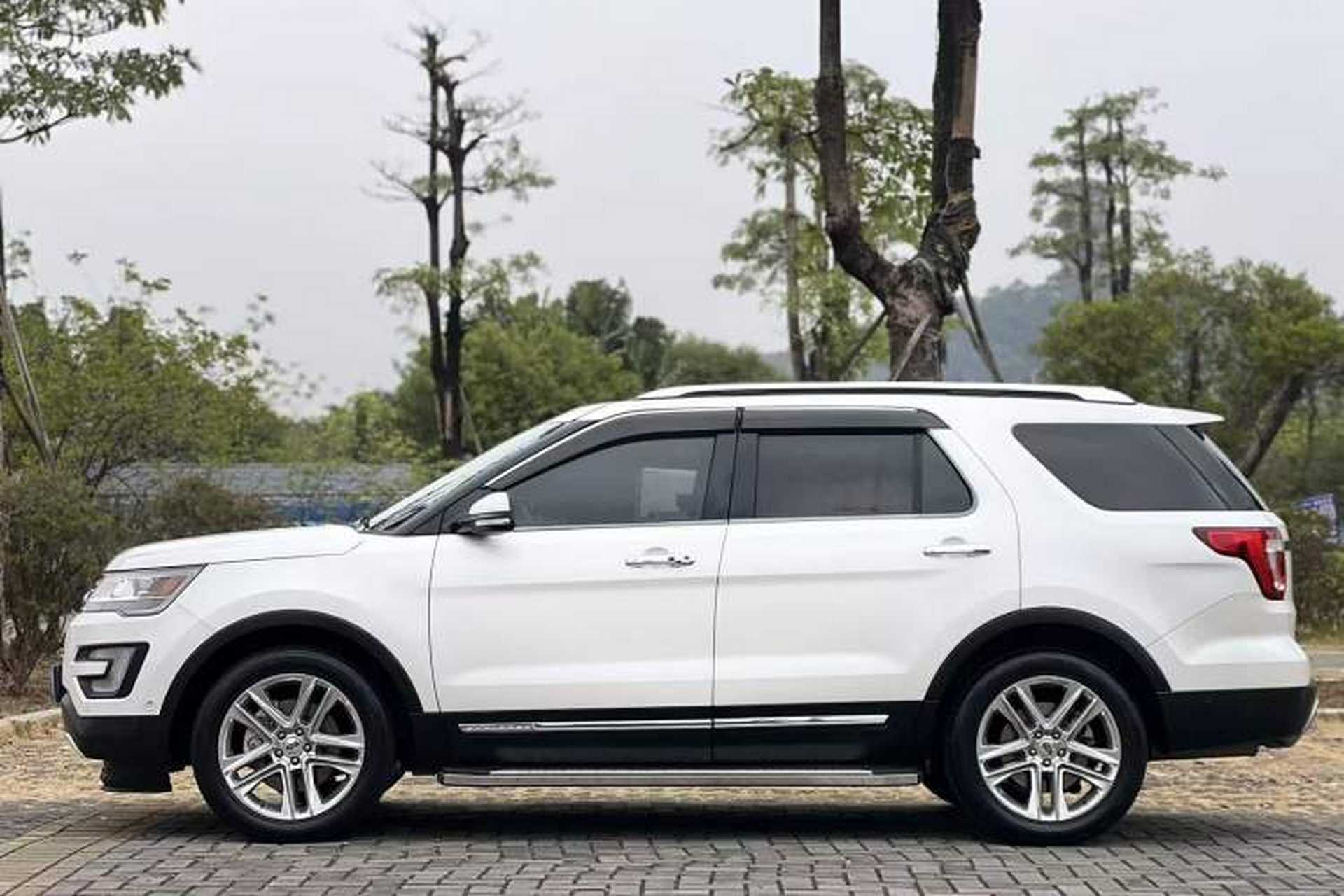 Used Ford Explorer 2017 2.3T Elite Edition Exterior 3