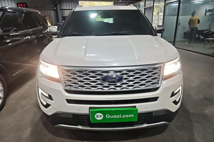 Used Ford Explorer 2017 3.5T Platinum Edition Front