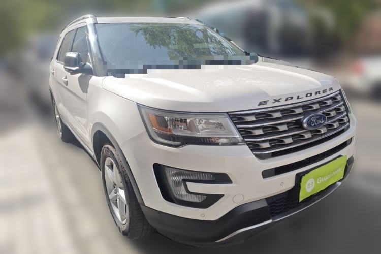 Used Ford Explorer 2017 2.3T Fashion Edition Front Right 45 Deg