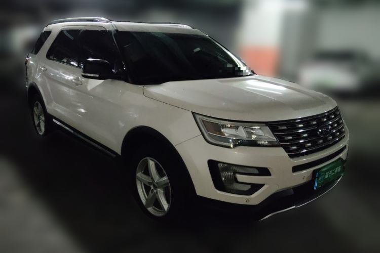 Used Ford Explorer 2017 2.3T Fashion Edition Front Right 45 Deg