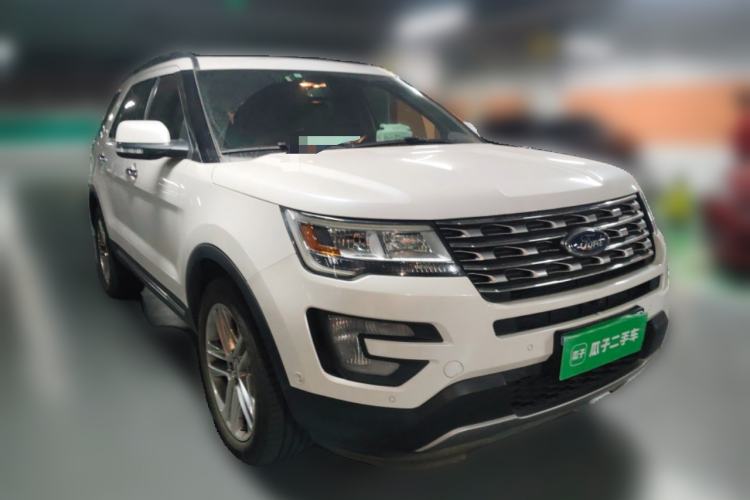 Used Ford Explorer 2017 2.3T Elite Edition Front Right 45 Deg