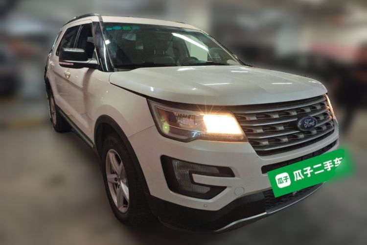 Used Ford Explorer 2017 2.3T Fashion Edition Front Right 45 Deg