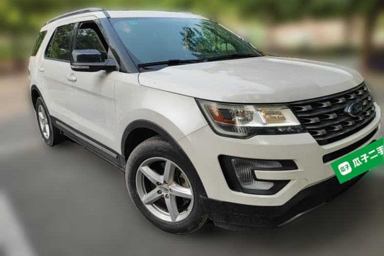 Used Ford Explorer 2017 2.3T Fashion Edition Front Right 45 Deg