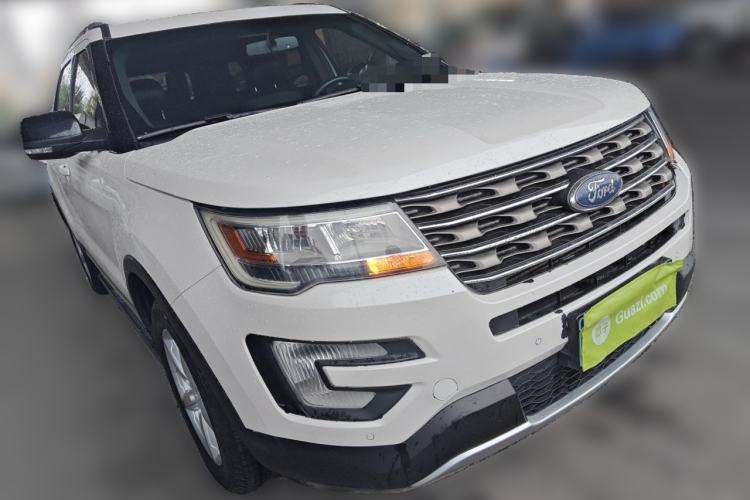 Used Ford Explorer 2017 2.3T Fashion Edition Front Right 45 Deg