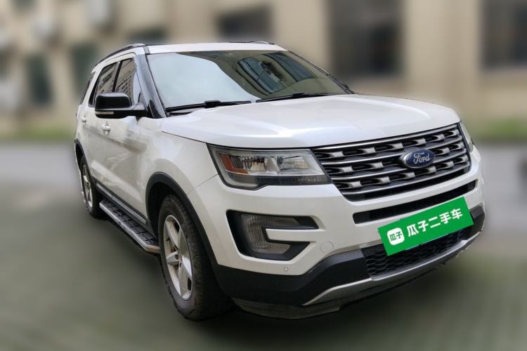 Used Ford Explorer 2017 2.3T Fashion Edition Front Right 45 Deg