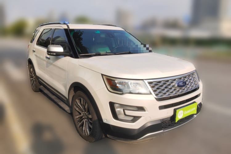 Used Ford Explorer 2017 3.5T Platinum Edition Front Right 45 Deg