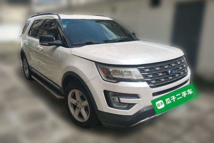 Used Ford Explorer 2017 2.3T Fashion Edition Front Right 45 Deg