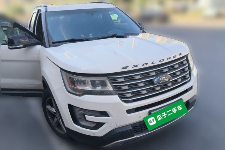 Used Ford Explorer 2017 2.3T Fashion Edition Front Right 45 Deg