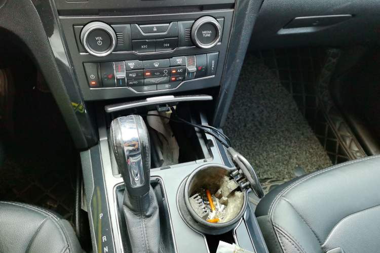 Used Ford Explorer 2017 2.3T Elite Edition Gear Lever