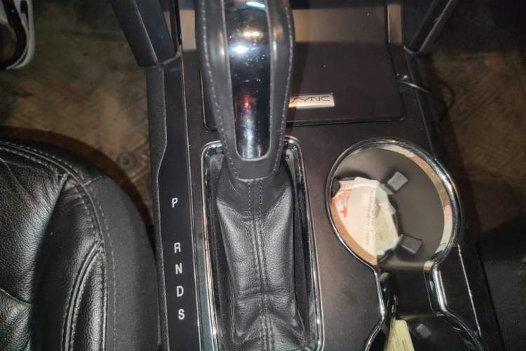 Used Ford Explorer 2017 2.3T Fashion Edition Gear Lever