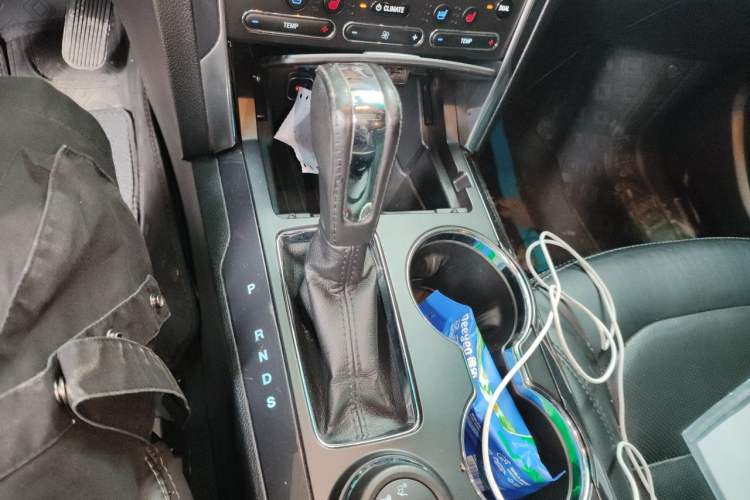Used Ford Explorer 2017 2.3T Elite Edition Gear Lever