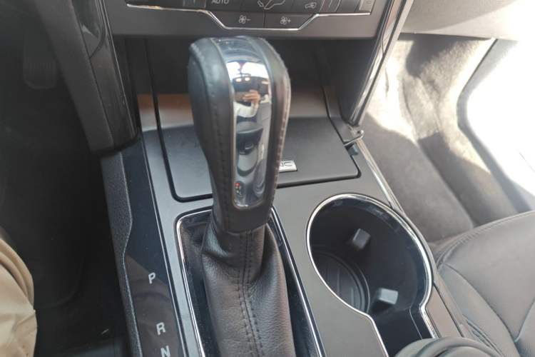 Used Ford Explorer 2017 2.3T Fashion Edition Gear Lever