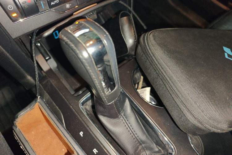 Used Ford Explorer 2017 2.3T Fashion Edition Gear Lever