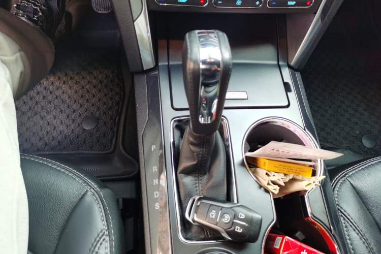 Used Ford Explorer 2017 3.5T Elite Edition Gear Lever