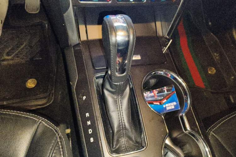 Used Ford Explorer 2017 2.3T Elite Edition Gear Lever
