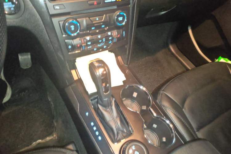 Used Ford Explorer 2017 2.3T Fashion Edition Gear Lever