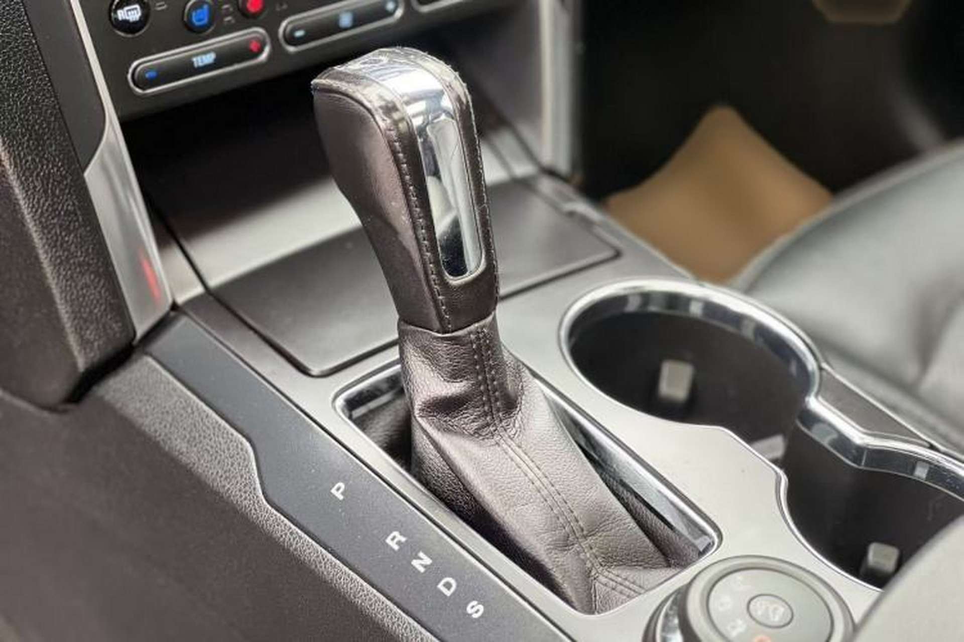 Used Ford Explorer 2017 2.3T Elite Edition Gear Lever