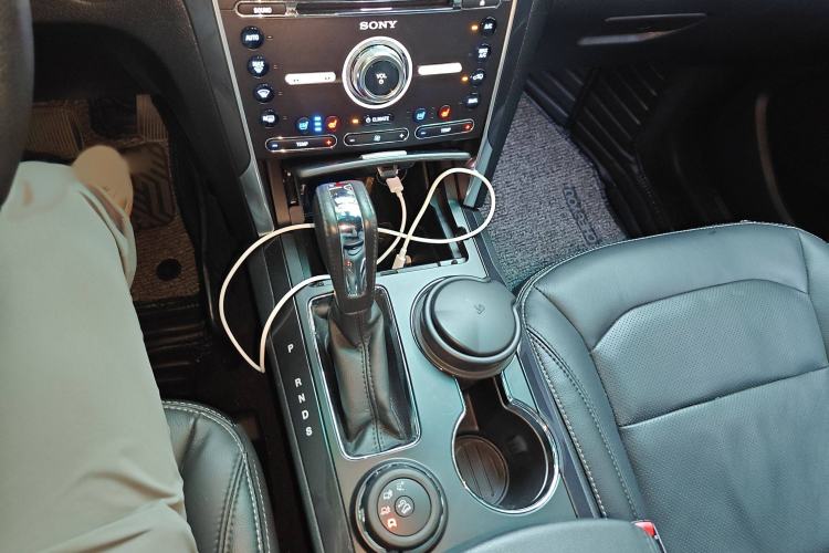 Used Ford Explorer 2017 2.3T Elite Edition Gear Lever