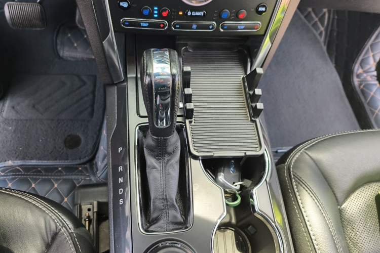 Used Ford Explorer 2017 3.5T Elite Edition Gear Lever