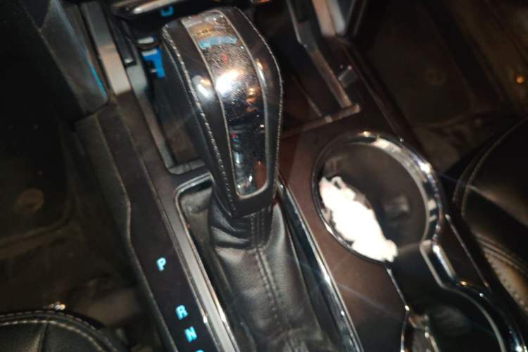 Used Ford Explorer 2017 2.3T Elite Edition Gear Lever