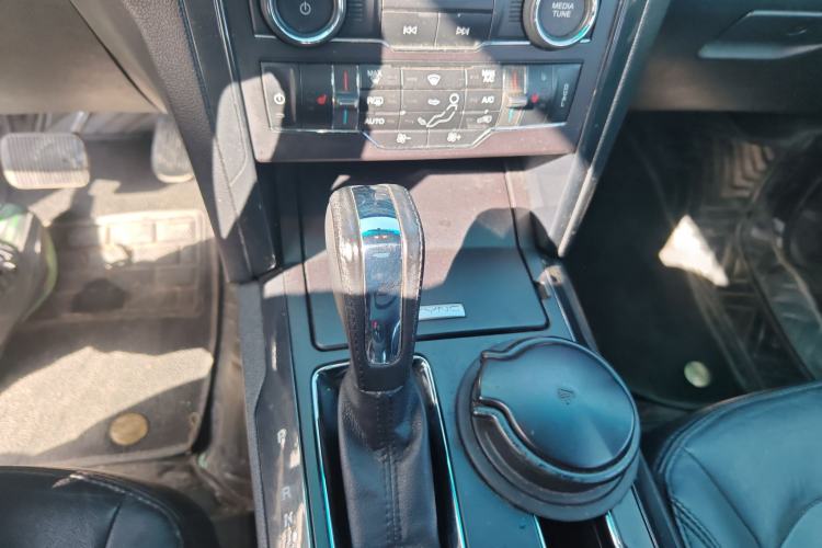 Used Ford Explorer 2017 2.3T Fashion Edition Gear Lever