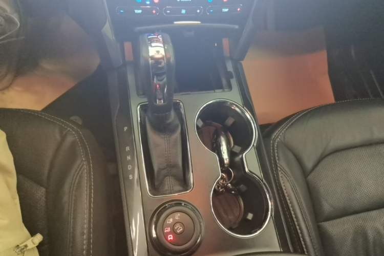 Used Ford Explorer 2017 2.3T Elite Edition Gear Lever