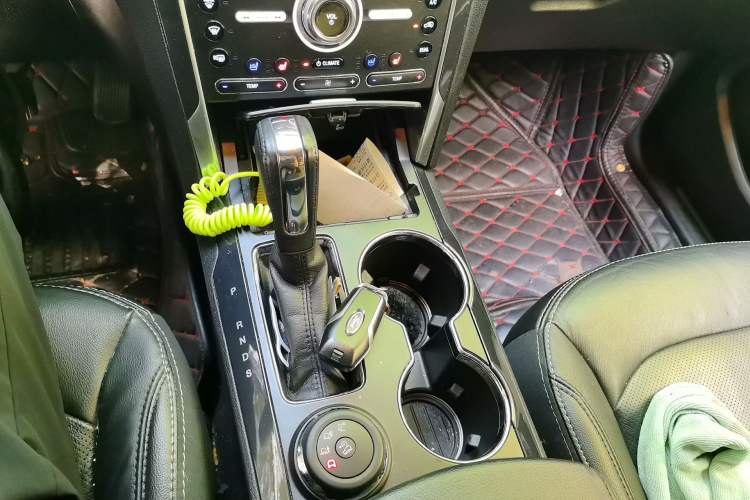Used Ford Explorer 2017 2.3T Elite Edition Gear Lever