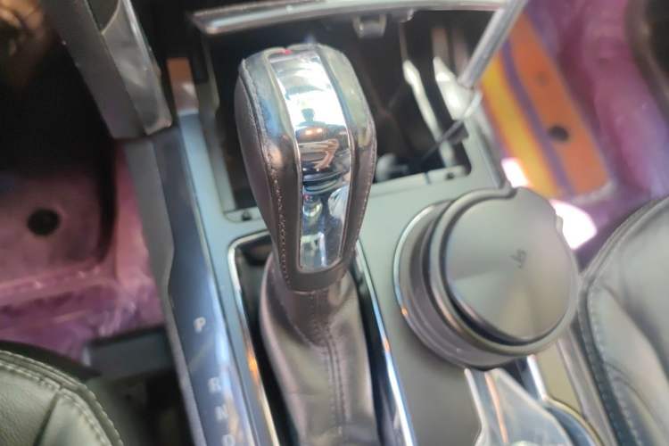 Used Ford Explorer 2017 2.3T Elite Edition Gear Lever