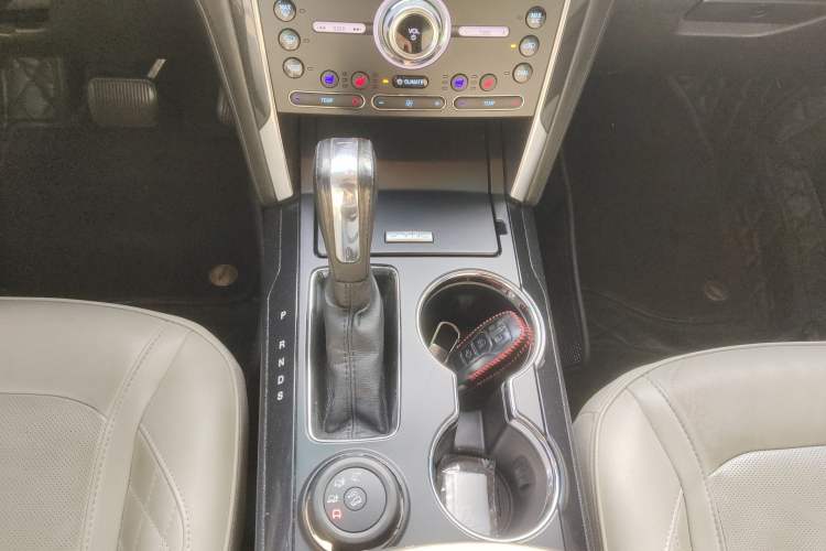 Used Ford Explorer 2017 3.5T Platinum Edition Gear Lever