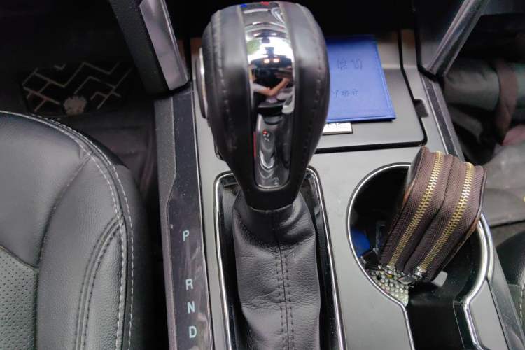 Used Ford Explorer 2017 2.3T Elite Edition Gear Lever