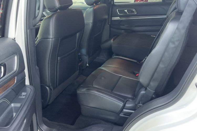 Used Ford Explorer 2017 2.3T Elite Edition Interior 1