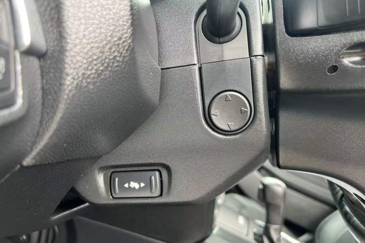 Used Ford Explorer 2017 2.3T Elite Edition Interior 11