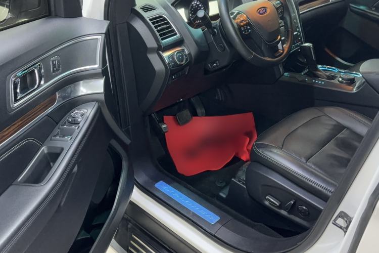 Used Ford Explorer 2017 2.3T Elite Edition Interior 2
