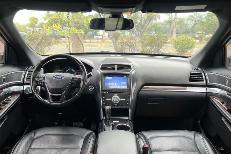 Used Ford Explorer 2017 2.3T Elite Edition Interior 2