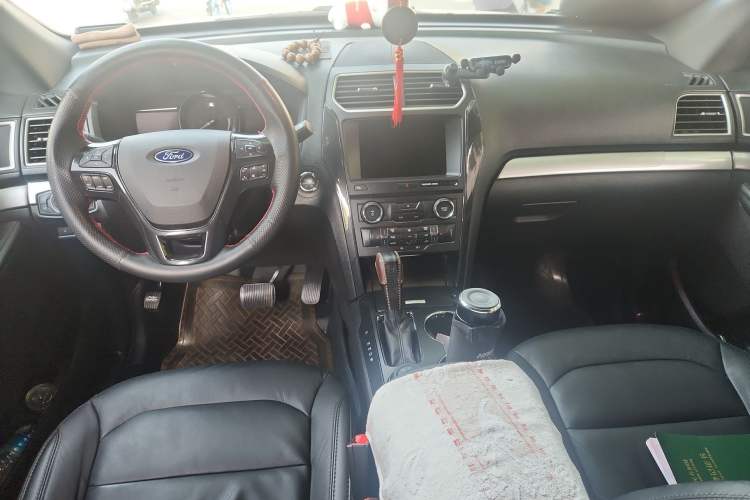 Used Ford Explorer 2017 2.3T Fashion Edition Interior 2