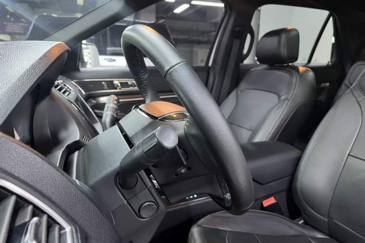 Used Ford Explorer 2017 2.3T Elite Edition Interior 3