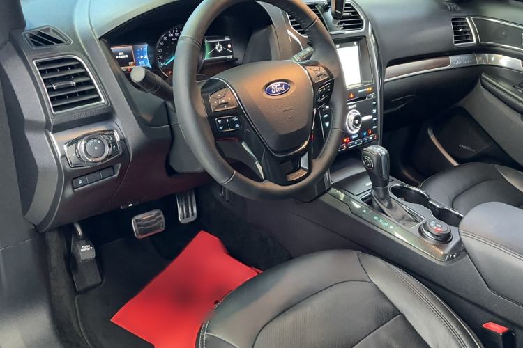 Used Ford Explorer 2017 2.3T Elite Edition Interior 3