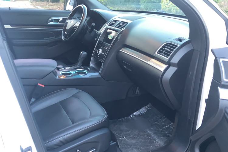 Used Ford Explorer 2017 2.3T Elite Edition Interior 3
