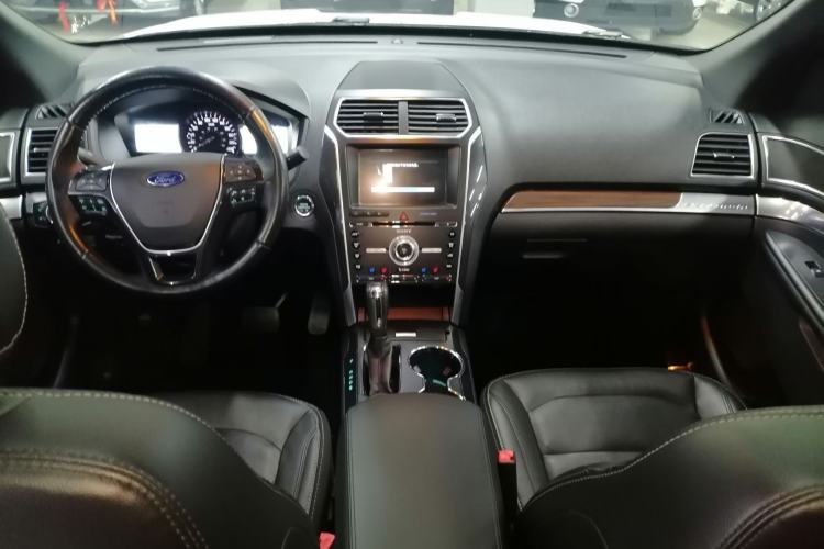 Used Ford Explorer 2017 2.3T Elite Edition Interior 3