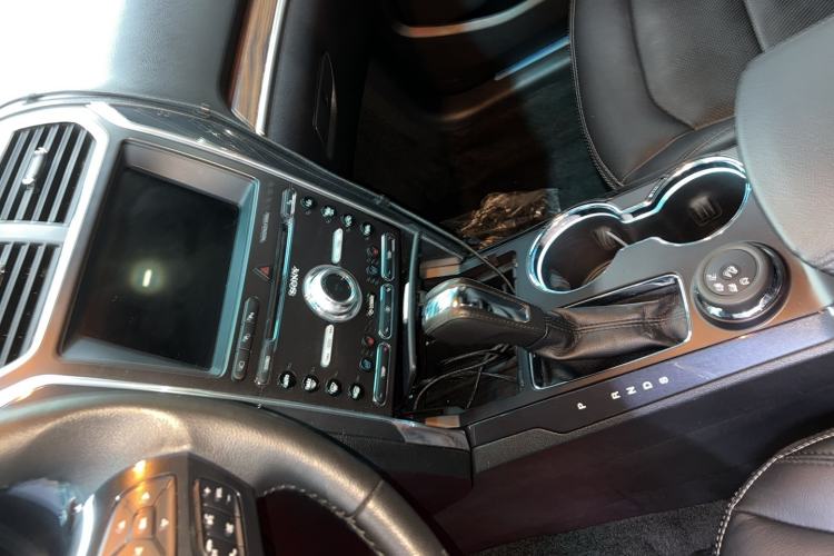 Used Ford Explorer 2017 2.3T Elite Edition Interior 4