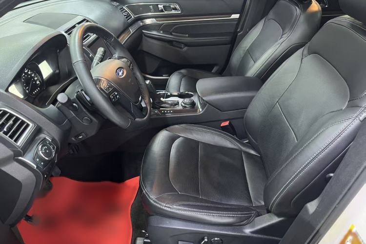 Used Ford Explorer 2017 2.3T Elite Edition Interior 4
