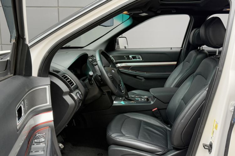 Used Ford Explorer 2017 2.3T Fashion Edition Interior 4