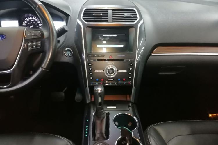 Used Ford Explorer 2017 2.3T Elite Edition Interior 4