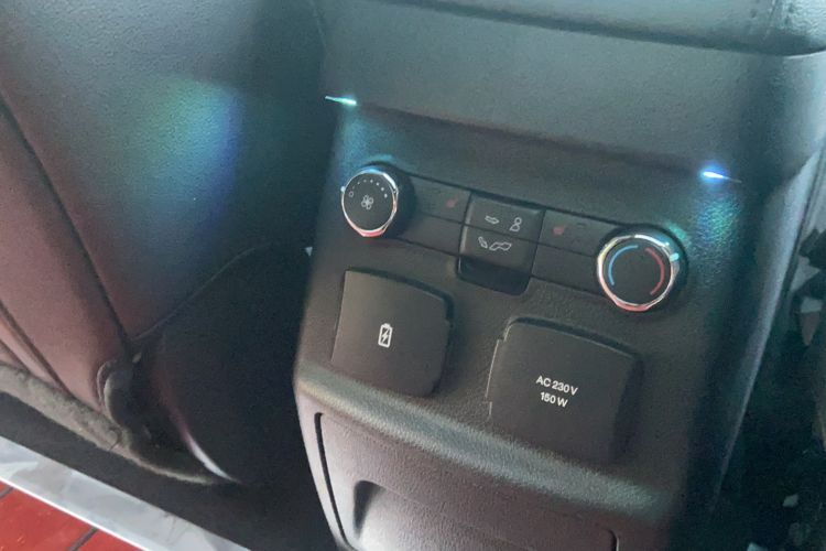 Used Ford Explorer 2017 2.3T Elite Edition Interior 5