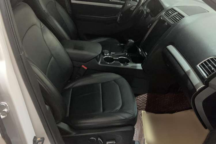 Used Ford Explorer 2017 2.3T Fashion Edition Left Front Seat