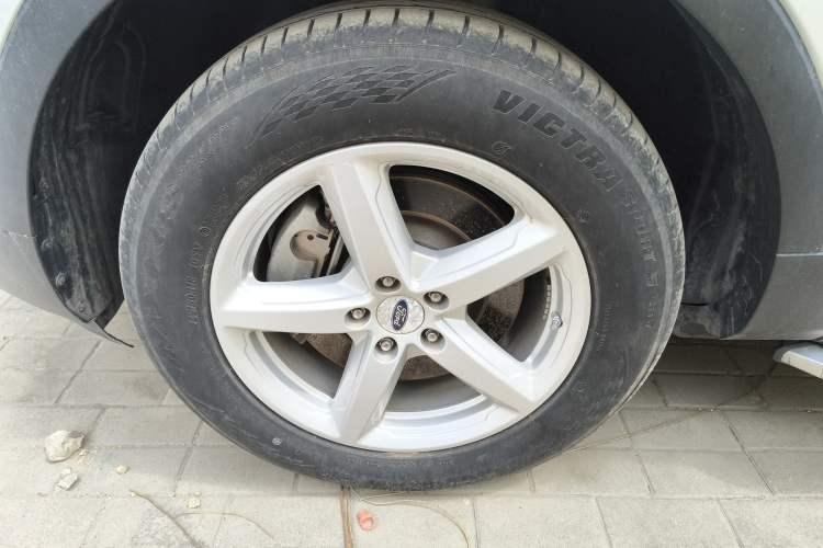 Used Ford Explorer 2017 2.3T Fashion Edition Left Front Wheel Hub