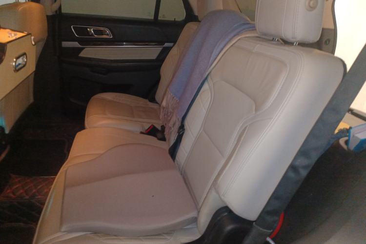 Used Ford Explorer 2017 3.5T Platinum Edition Left Rear Seat