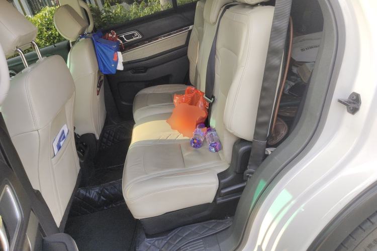 Used Ford Explorer 2017 3.5T Platinum Edition Left Rear Seat