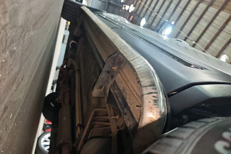 Used Ford Explorer 2017 3.5T Platinum Edition Left Side Sill